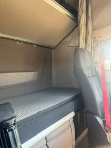 2022-daf-xg530-mid-lift-photo-2026-03-04-10-12-02-18