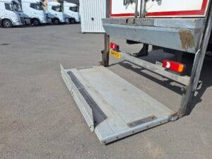 2019-daf-cf260-18t-box-rigid-1000047705