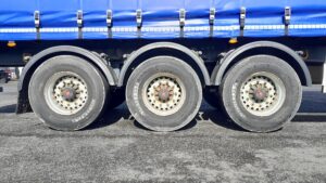 2022-tiger-tri-axle-pillarless-curtain-sided-trailer-1000047979