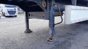 2022-tiger-tri-axle-pillarless-curtain-sided-trailer-1000048014