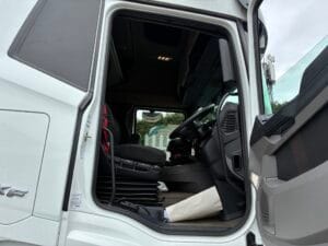 2023-daf-xf480-new-generation-midlift-20260401_142310561_ios