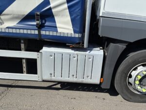 2023-72-mercedes-actros-1824-18t-curtain-sided-rigid-20260421_142505445_ios