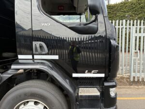 2024-74-daf-lf310-18-tonne-drawbar-box-with-vbg-coupling-20260507_130643676_ios