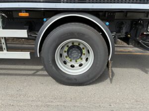 2024-74-daf-lf310-18-tonne-drawbar-box-with-vbg-coupling-20260507_131302966_ios