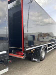 2024-daf-lf310-18-tonne-drawbar-box-with-vbg-coupling-img_0321-rotated