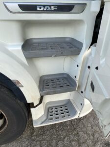 2021-71-daf-xf480-midlift-photo-2026-03-30-16-53-18-13