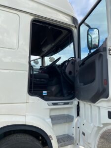 2021-71-daf-xf480-midlift-photo-2026-03-30-16-53-19