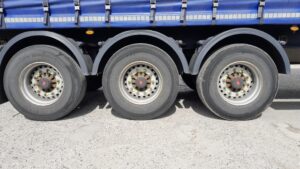2022-tiger-pillarless-tri-axle-curtainsider-1000050727