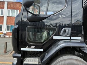 2024-74-daf-lf310-18-tonne-drawbar-box-with-vbg-coupling-20260507_125604354_ios