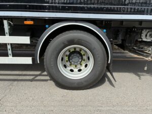 2024-74-daf-lf310-18-tonne-drawbar-box-with-vbg-coupling-20260507_125629567_ios
