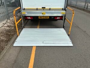 2023-72-ford-transit-350-ecoblue-luton-box-20260507_144442385_ios