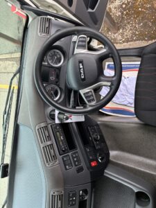 2019-daf-cf260-18t-box-rigid-20260511_104025171_ios-rotated