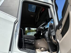 2022-daf-xg530-new-generation-midlift-20260511_125418384_ios
