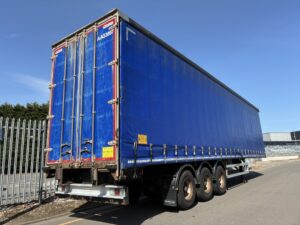 2019-montracon-pillarless-tri-axle-curtain-sider-20260522_150626461_ios