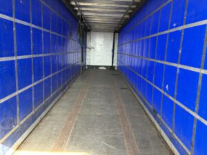 2019-montracon-pillarless-tri-axle-curtain-sider-20260522_150730727_ios