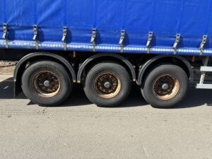 2019-montracon-pillarless-tri-axle-curtain-sider-20260522_150830533_ios