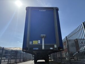 2019-montracon-pillarless-tri-axle-curtain-sider-20260522_150858456_ios