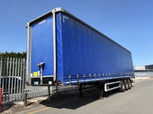 2019-montracon-pillarless-tri-axle-curtain-sider-20260522_151155030_ios