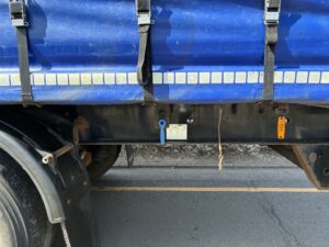 2019-montracon-pillarless-tri-axle-curtain-sider-20260522_151246546_ios