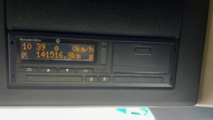 2023-72-mercedes-actros-1824-18t-curtain-side-rigid-1000052208