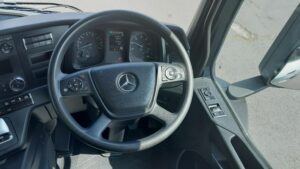 2023-72-mercedes-actros-1824-18t-curtain-side-rigid-1000052217