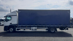 2023-72-mercedes-actros-1824-18t-curtain-side-rigid-1000052220-edited-5