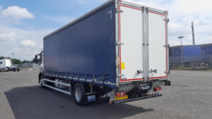 2023-72-mercedes-actros-1824-18t-curtain-side-rigid-1000052222-edited-6