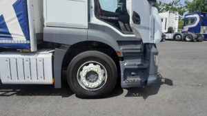 2023-72-mercedes-actros-1824-18t-curtain-side-rigid-1000052226