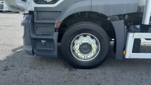 2023-72-mercedes-actros-1824-18t-curtain-side-rigid-1000052230