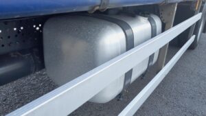 2023-72-mercedes-actros-1824-18t-curtain-side-rigid-1000052232