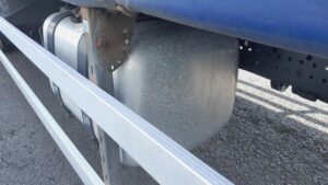 2023-72-mercedes-actros-1824-18t-curtain-side-rigid-1000052233