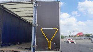 2023-72-mercedes-actros-1824-18t-curtain-side-rigid-1000052239