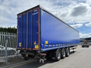2019-montracon-tri-axle-pillarless-curtain-sided-trailer-20260616_093735639_ios