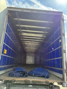 2019-montracon-tri-axle-pillarless-curtain-sided-trailer-20260616_093948645_ios-rotated