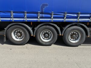 2019-montracon-tri-axle-pillarless-curtain-sided-trailer-20260616_094053673_ios
