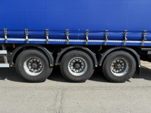 2019-montracon-tri-axle-pillarless-curtain-sided-trailer-20260616_094448730_ios
