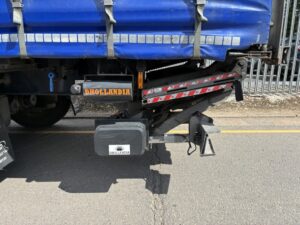 2019-montracon-tri-axle-pillarless-curtain-sided-trailer-20260616_094454860_ios
