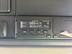 2022-71-daf-cf480-6x2-midlift-processed-2c4ad4b9-e5a6-4f51-bc03-4ca13de99dde