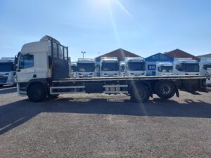 2023-daf-cf340-26t-6x2-flatbed-moffett-kit-rigid-1000007129