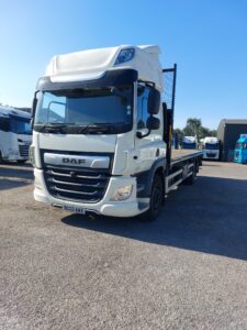 2023-daf-cf340-26t-6x2-flatbed-moffett-kit-rigid-1000007130-rotated