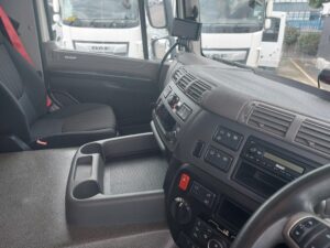 2023-daf-cf340-26t-6x2-flatbed-moffett-kit-rigid-1000008119