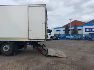 2023-daf-cf340-26t-box-rigid-1000008380
