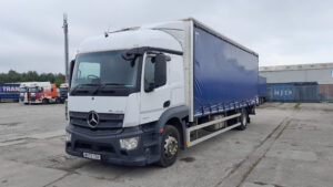 2023-72-mercedes-actros-1824-18t-curtain-side-rigid-1000052414-edited-3