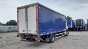 2023-72-mercedes-actros-1824-18t-curtain-side-rigid-1000052418-edited-5