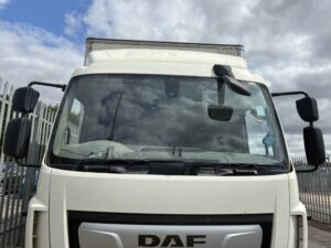 2022-daf-lf180-7-5t-box-tail-lift-20260728_123545749_ios