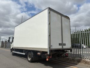2022-daf-lf180-7-5t-box-tail-lift-20260728_123623806_ios
