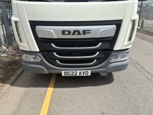 2022-daf-lf180-7-5t-box-tail-lift-20260728_124519071_ios