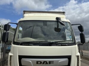 2022-daf-lf180-7-5t-box-tail-lift-20260728_124520384_ios