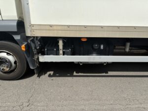2022-daf-lf180-7-5t-box-tail-lift-20260728_124542144_ios