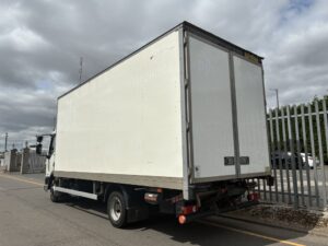 2022-daf-lf180-7-5t-box-tail-lift-20260728_124556613_ios